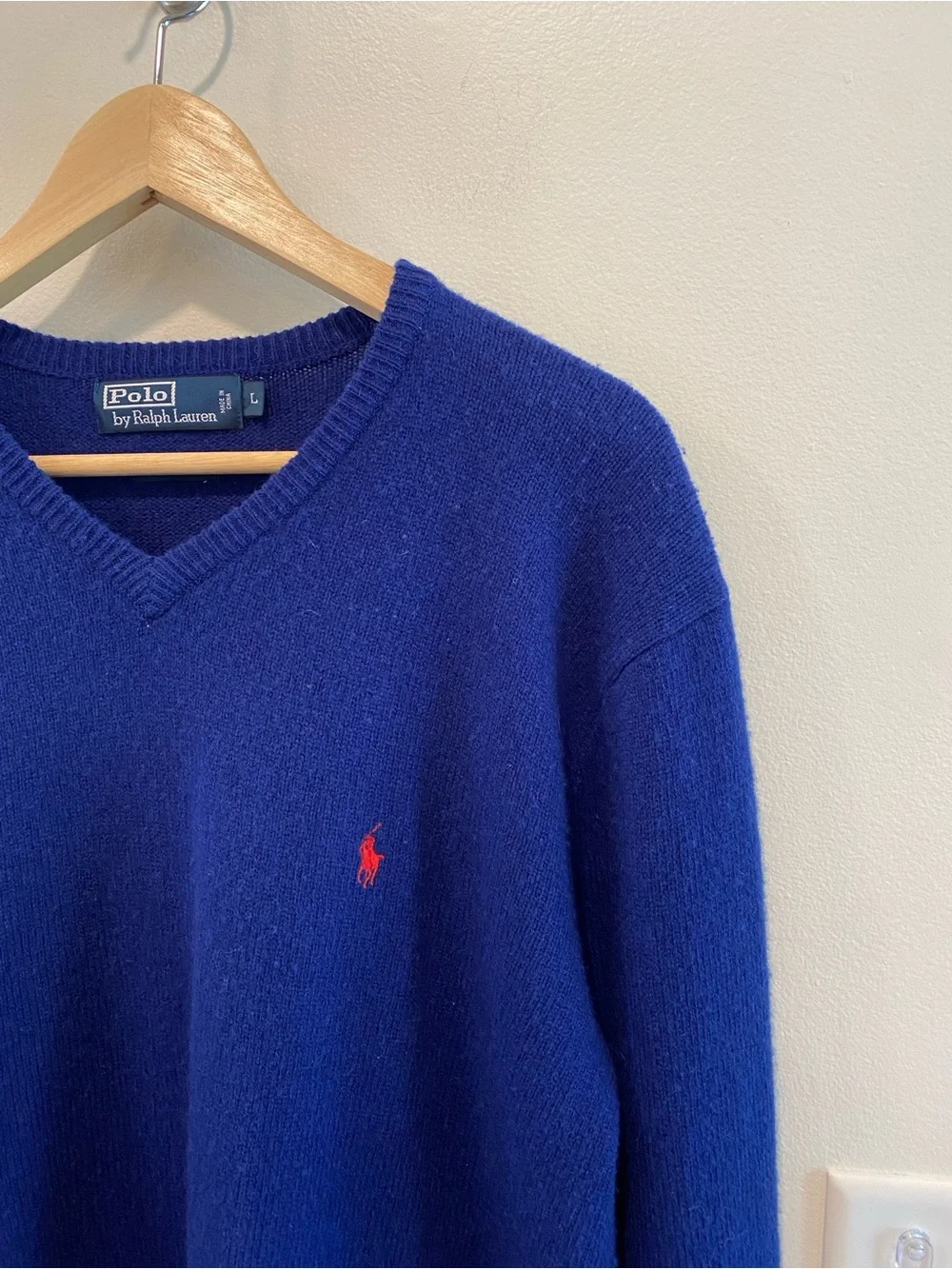 Vintage Polo Ralph Lauren Mens V Neck Sweater size large 100% lambswool preppy